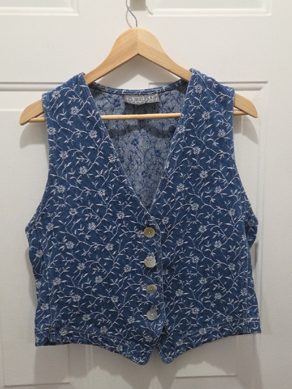 Karen Kane Denim Floral V-Neck Button Front Vest L